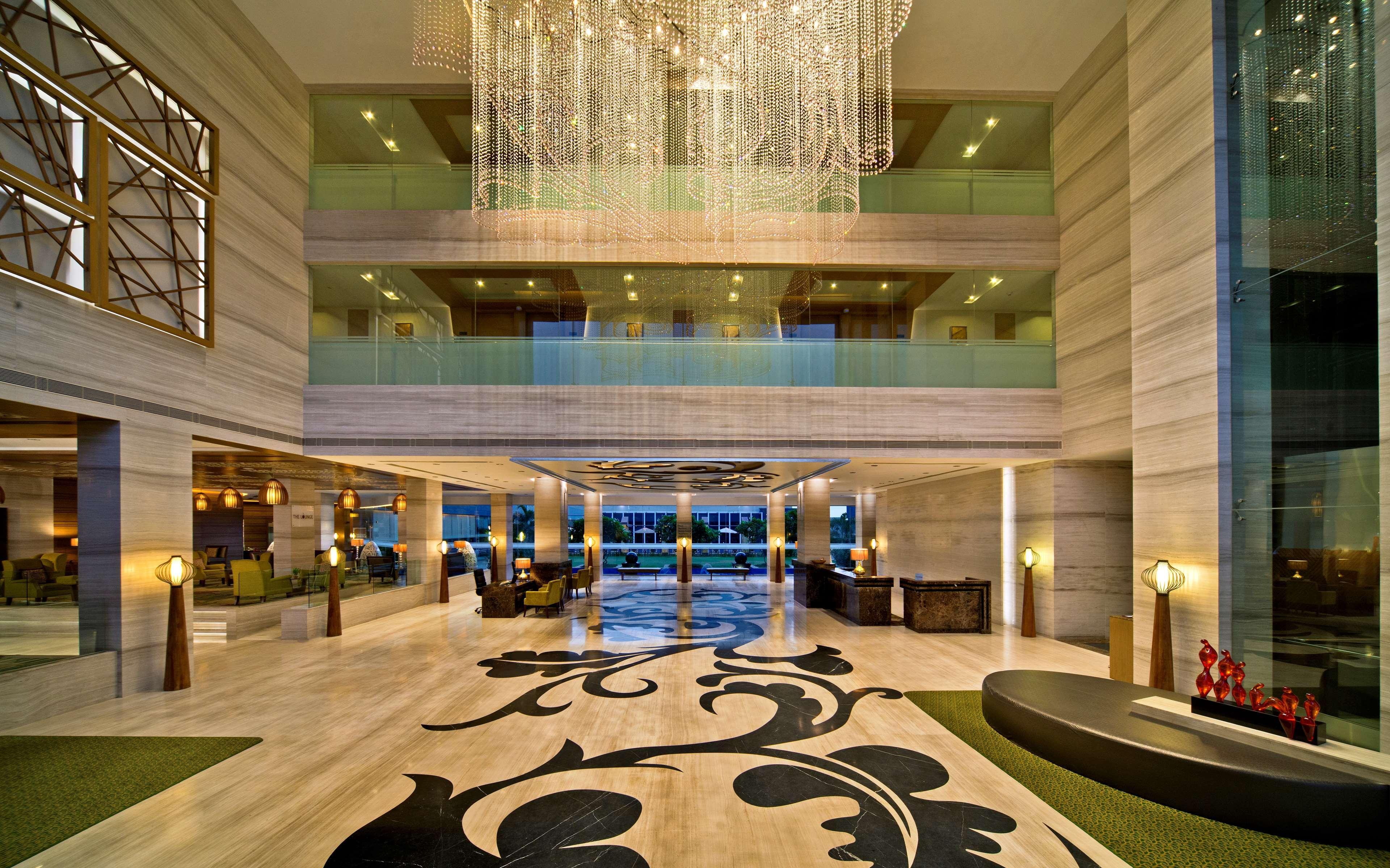Radisson Resort & Spa Kandla Gāndhīdhām Exterior foto